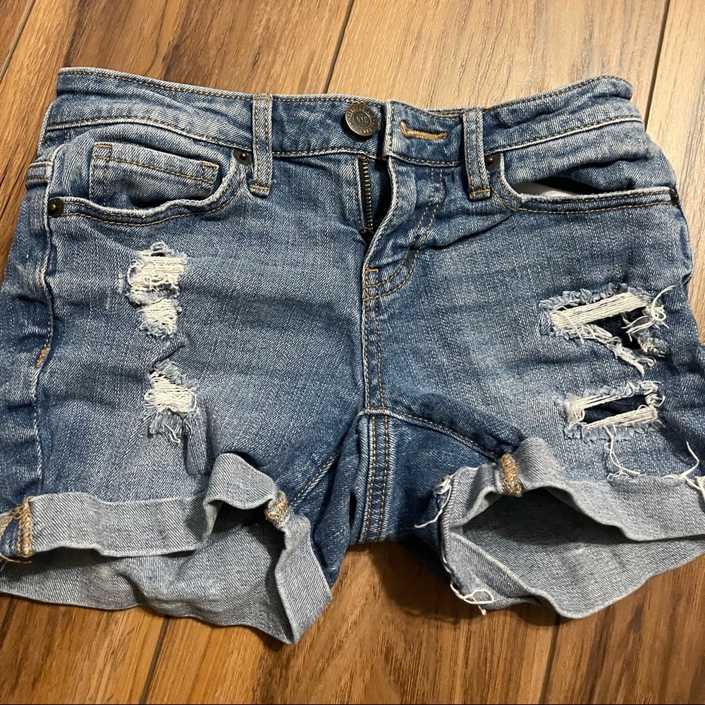 Barely worn areopostale jean shorts